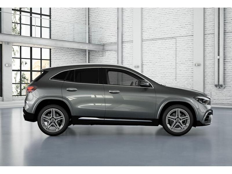 Usado Mercedes GLA200 163 CV (119 kW) 2025 Gris SUV