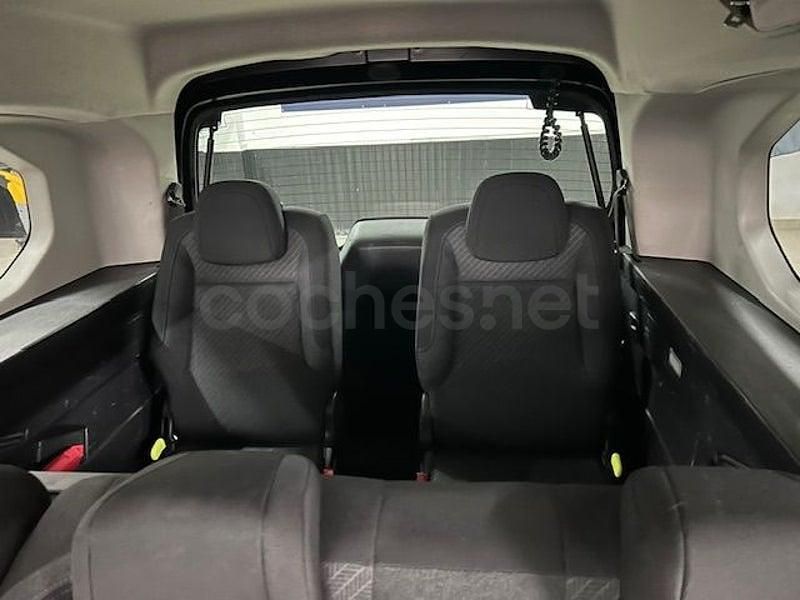 Usado Peugeot Rifter Active 130 CV (95 kW) 2020 Negro Monovolumen