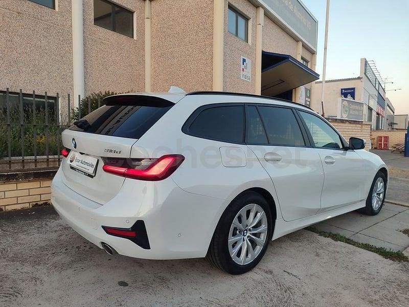 Usado BMW 318 150 CV (110 kW) 2021 Blanco Familiar