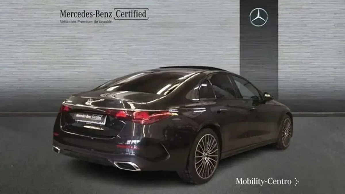 Usado Mercedes E300 315 CV (231 kW) 2025 Gris Berlina