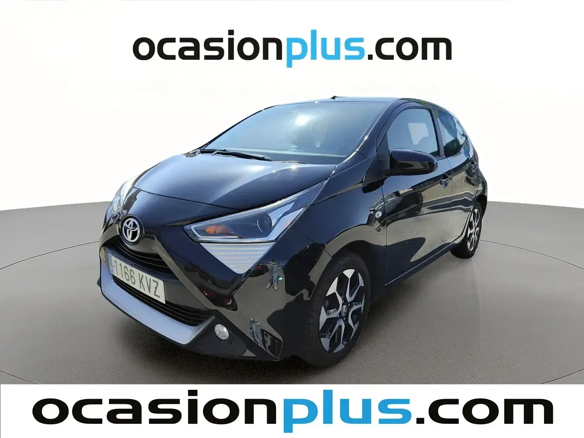 Usado Toyota Aygo X-play 72 CV (52 kW) 2019 Utilitario