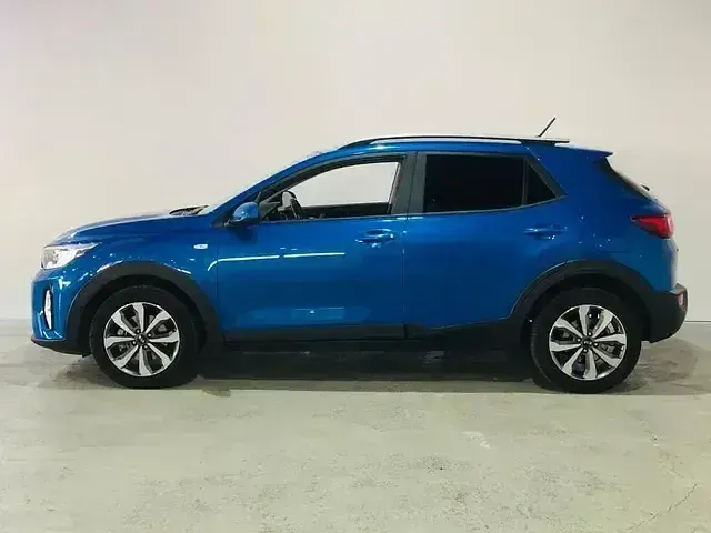 Usado Kia Stonic 101 CV (74 kW) 2021 Azul SUV