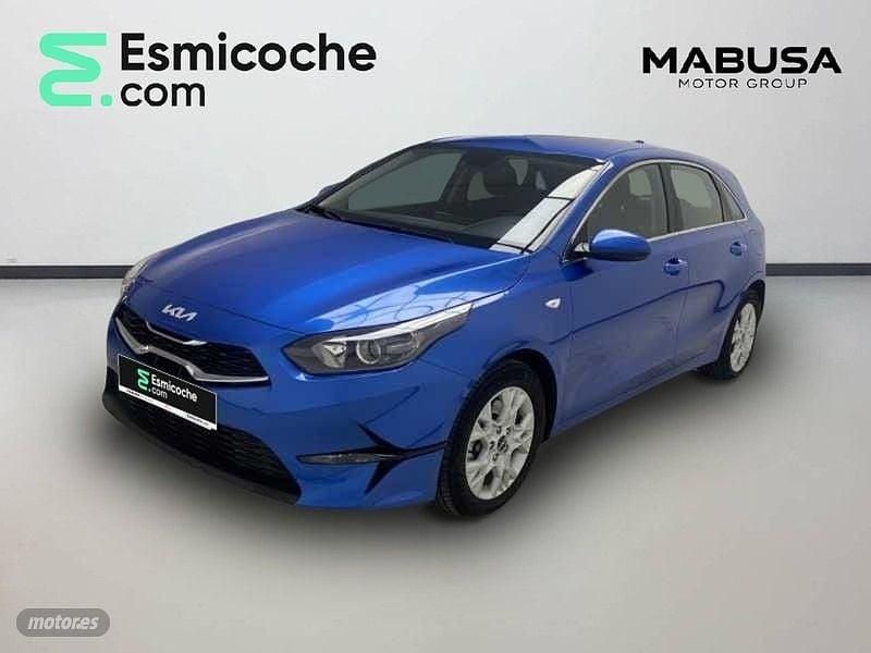Azul Usado 2023 Kia Ceed MY23 | 22.490 € (Un poco caro) - Imagen 1/4