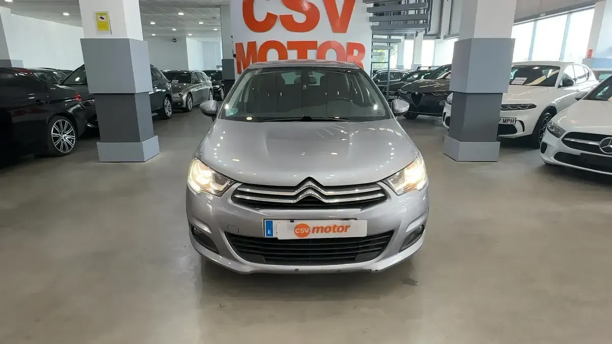 Usado Citroën C4 Live 100 CV (73 kW) 2017 Gris Utilitario