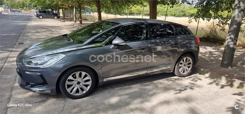 Usado Citroën DS5 114 CV (83 kW) 2012 Gris / plata Utilitario
