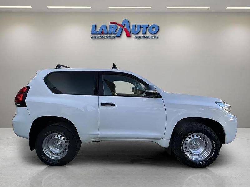Usado Toyota Land Cruiser 177 CV (130 kW) 2019 Blanco Utilitario