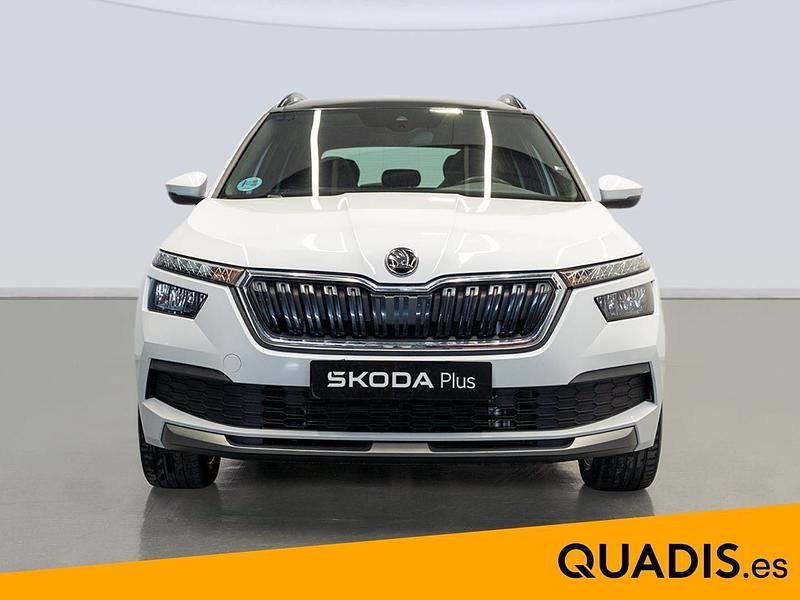 Usado Skoda Kamiq Sport 110 CV (80 kW) 2021 Blanco SUV
