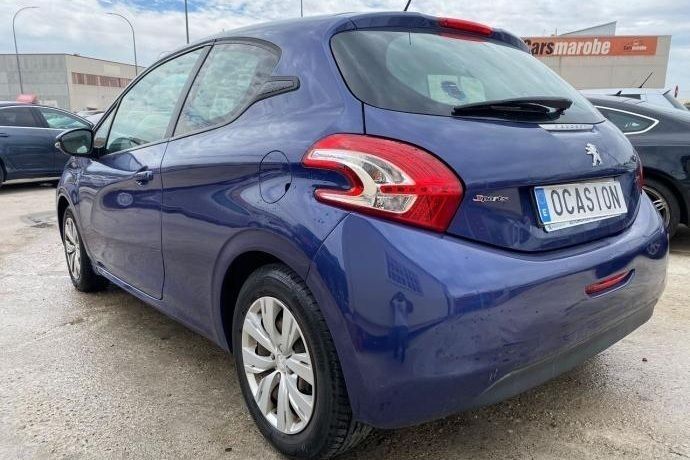 Usado Peugeot 208 82 CV (60 kW) 2014 Azul Utilitario