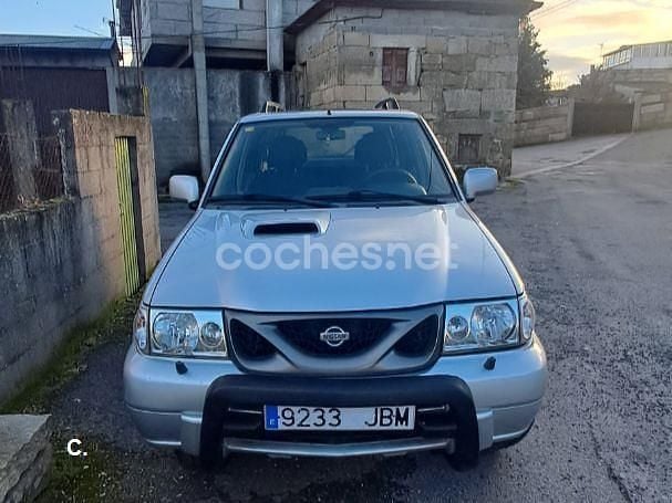 Usado Nissan Terrano 154 HP (113 kW) 2003 Cinzento SUV