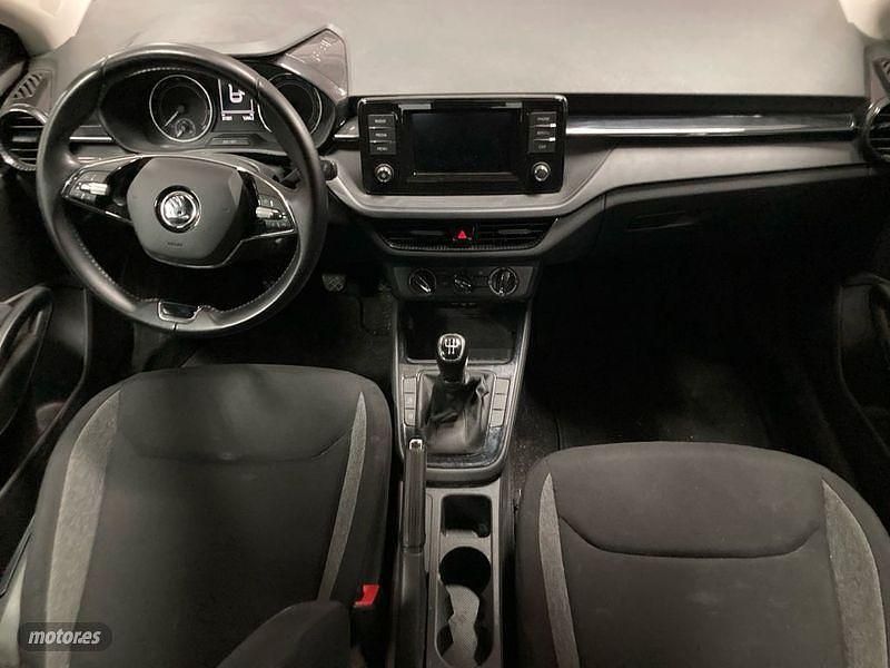 Usado Skoda Fabia Active 95 CV (69 kW) 2022 Blanco Utilitario