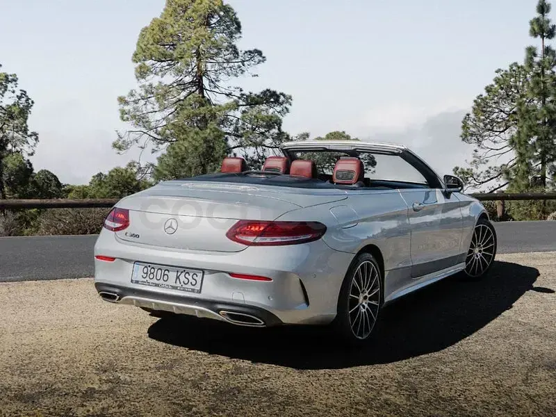 Usado Mercedes C300 245 CV (180 kW) 2016 Gris / plata Descapotable