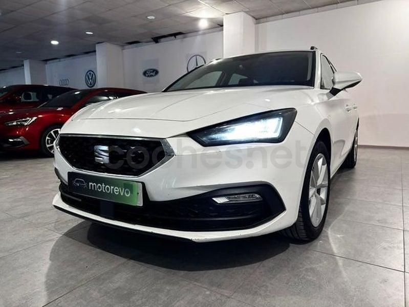 Usado Seat Leon Reference 115 CV (84 kW) 2021 Blanco Familiar