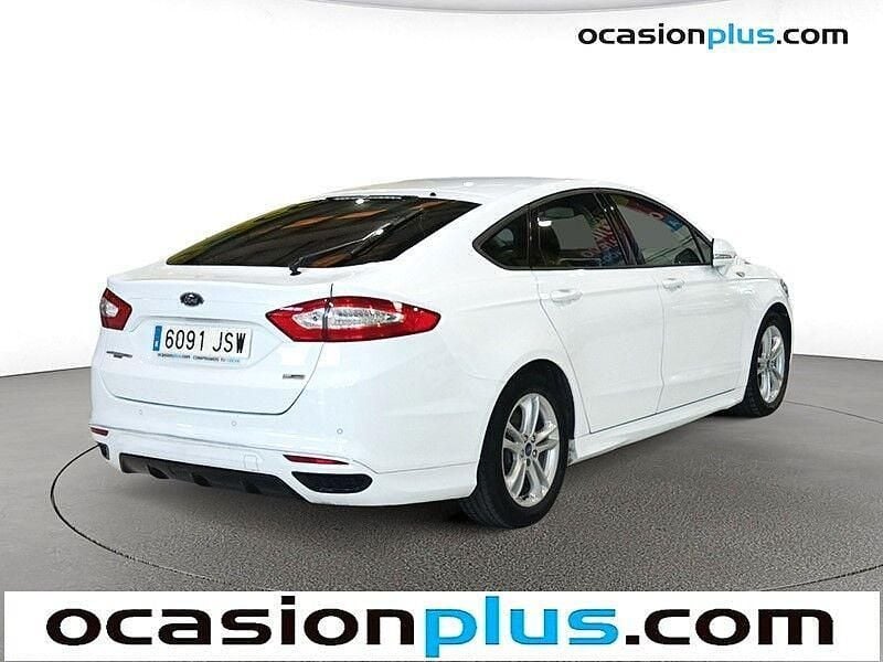 Usado Ford Mondeo Trend 120 CV (88 kW) 2016 Blanco Berlina