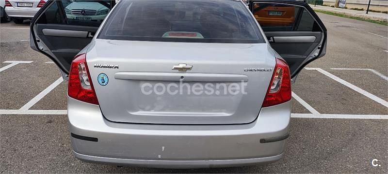 Gris / plata Usado 2006 Chevrolet Nubira SX Berlina | 2800 € - Imagen 1/4