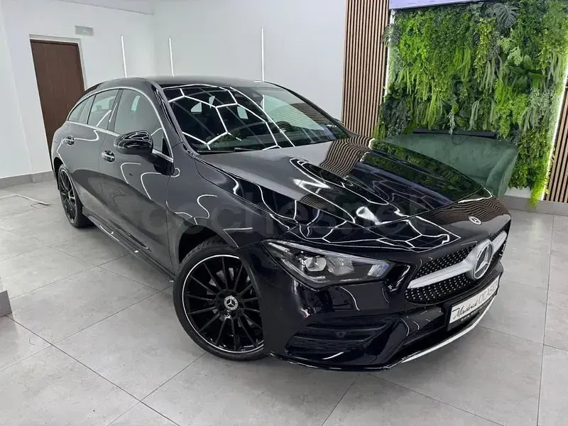 Usado Mercedes CLA250e Shooting Brake 218 CV (160 kW) 2022 Negro Familiar