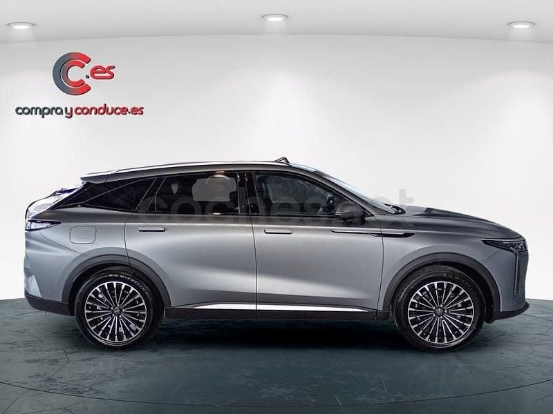 Usado Omoda 9 537 CV (394 kW) 2025 Gris / plata SUV