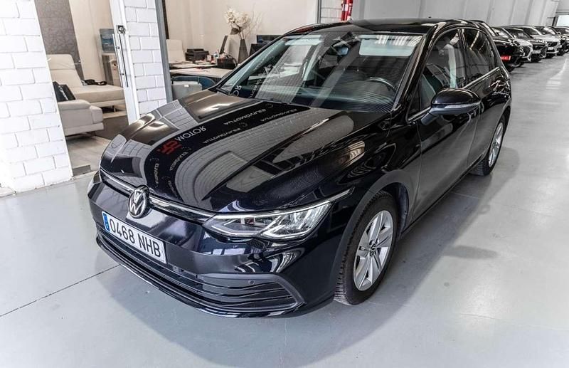 Usado VW Golf VIII 116 CV (85 kW) 2021 Negro Utilitario
