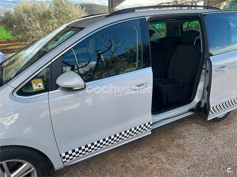 Usado VW Sharan Edition 150 CV (110 kW) 2019 Blanco Monovolumen
