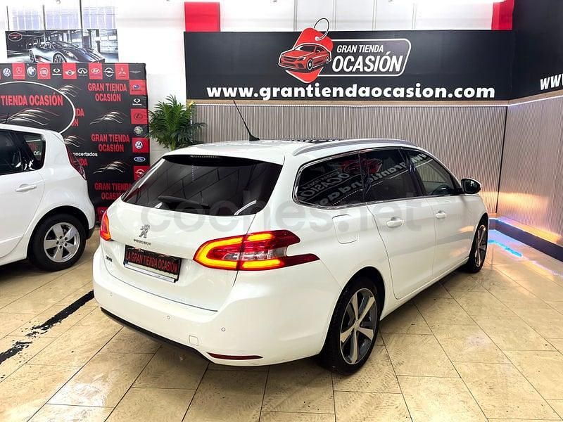 Usado Peugeot 308 SW Allure 130 CV (95 kW) 2017 Blanco Familiar