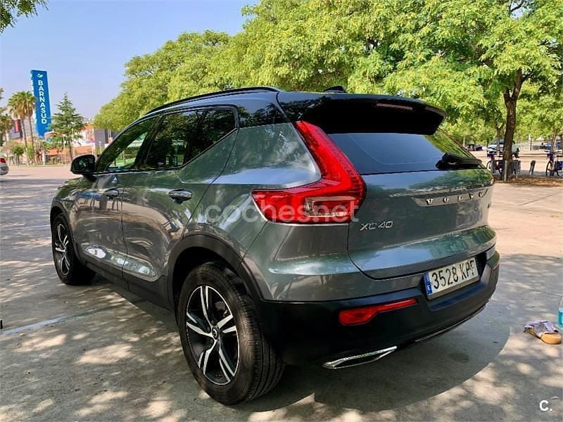Usado Volvo XC40 R-Design 190 CV (139 kW) 2018 Gris / plata SUV