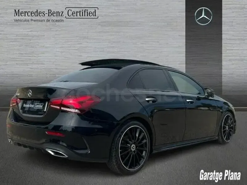 Usado Mercedes A200 163 CV (119 kW) 2023 Negro Berlina