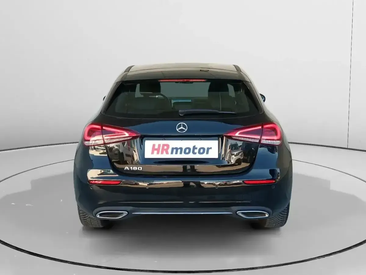 Usado Mercedes A180 Progressive 136 CV (100 kW) 2022 Negro Berlina