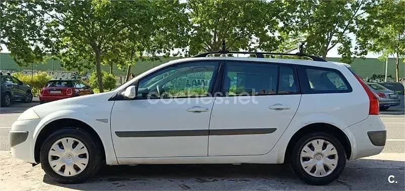 Usado Renault Mégane GrandTour 105 CV (77 kW) 2008 Blanco Familiar
