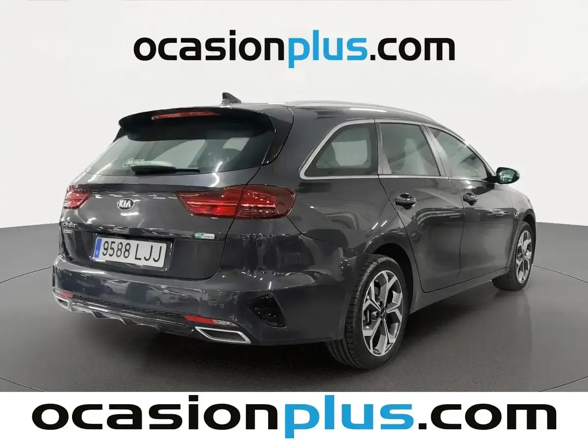Usado Kia Ceed 141 CV (103 kW) 2020 Gris Utilitario