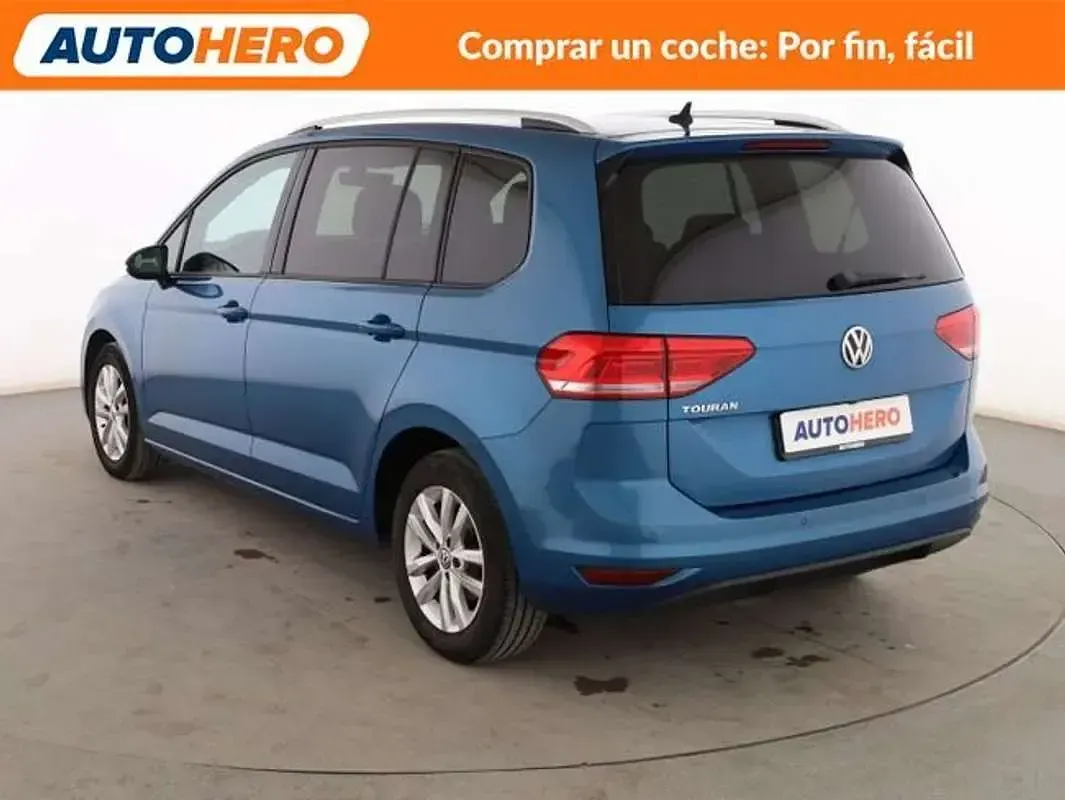 Usado VW Touran Advance 116 CV (85 kW) 2018 Azul Monovolumen