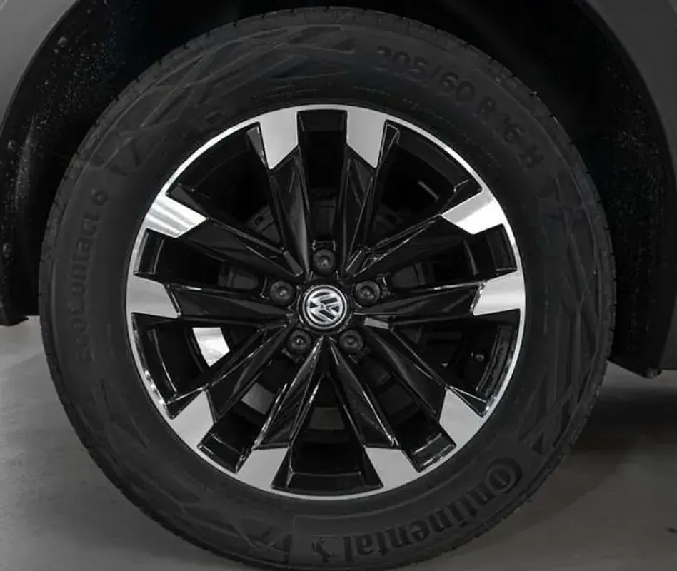 Usado VW T-Cross 95 CV (69 kW) 2022 Gris SUV