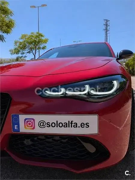 Usado Alfa Romeo Giulia Veloce 280 CV (205 kW) 2022 Gris / plata Berlina