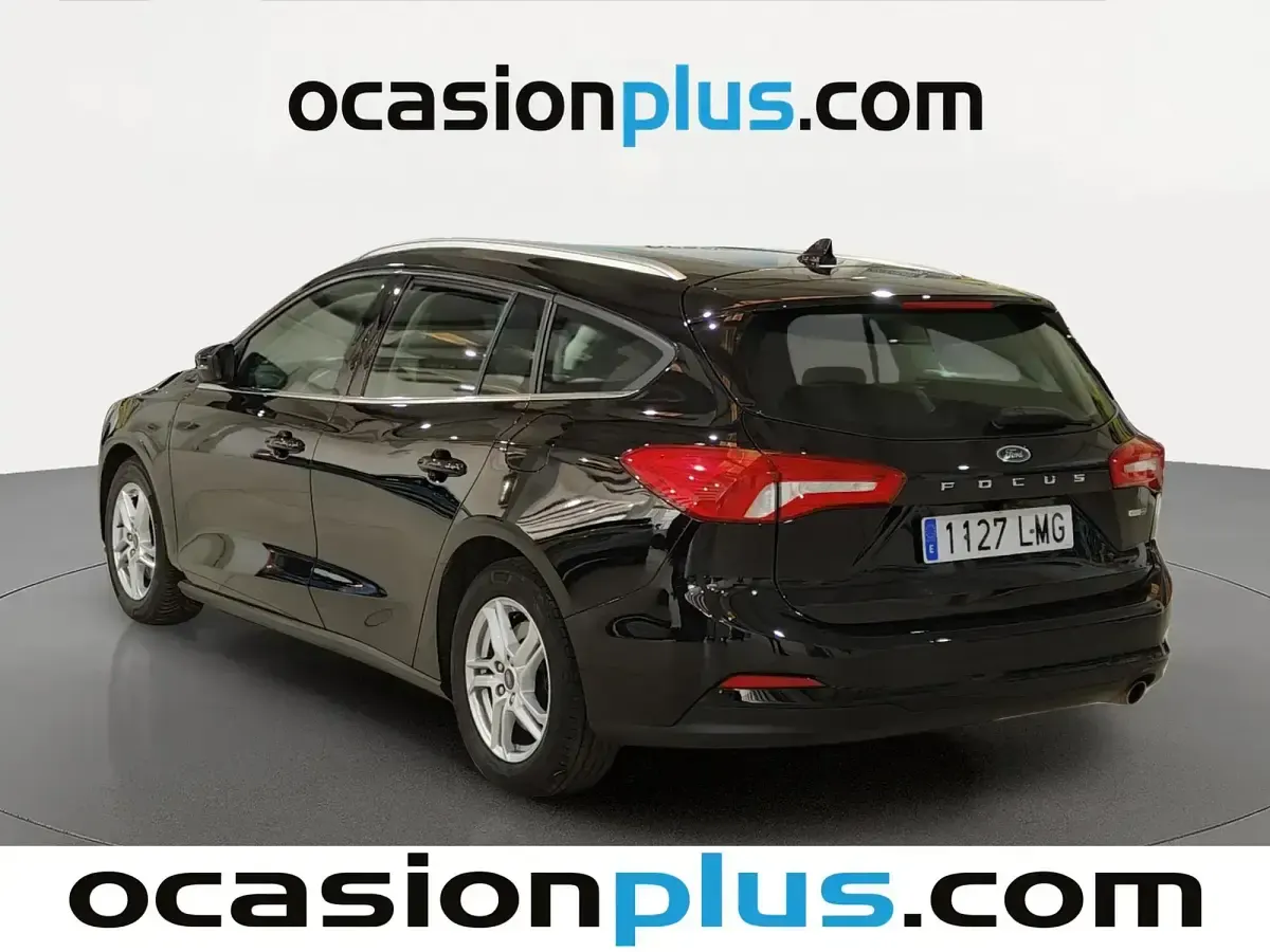 Usado Ford Focus Trend+ 125 CV (91 kW) 2021 Negro Familiar