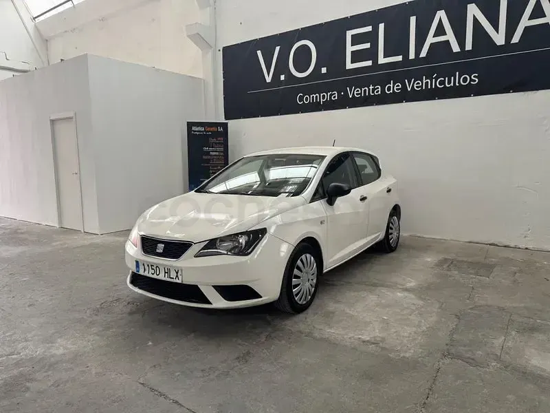 Usado Seat Ibiza Reference 75 CV (55 kW) 2014 Blanco Berlina