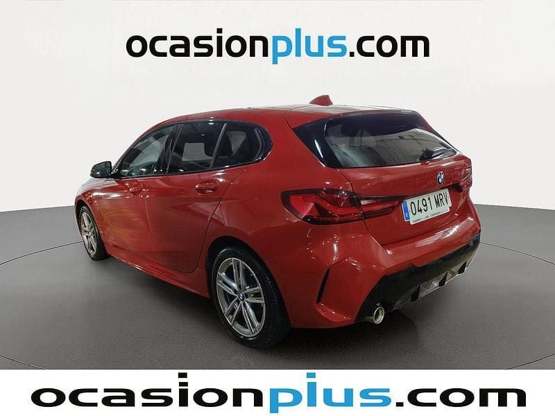Usado BMW 118 140 CV (102 kW) 2024 Rojo Utilitario