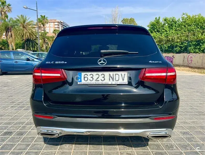 Usado Mercedes GLC300e 320 CV (235 kW) 2020 Negro SUV
