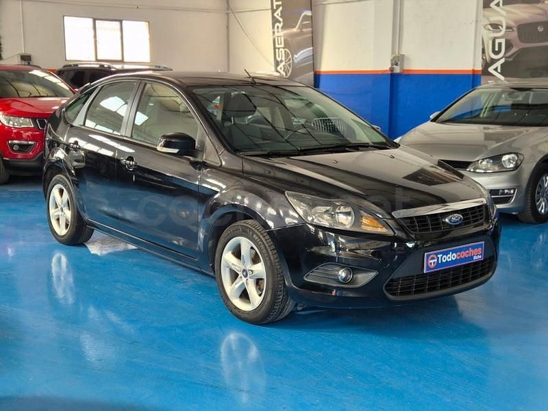 Usado Ford Focus Trend 109 CV (80 kW) 2009 Negro Berlina