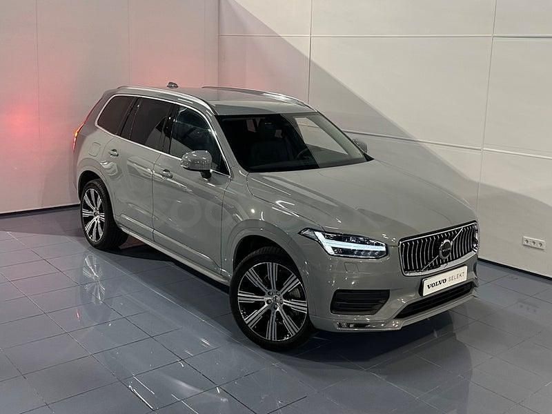 Usado Volvo XC90 Core 250 CV (183 kW) 2024 Gris / plata SUV