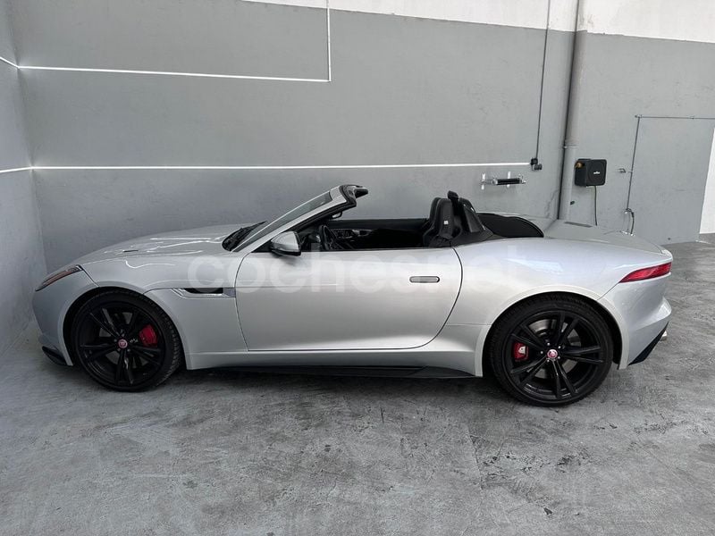 Usado Jaguar F-Type R 550 CV (404 kW) 2016 Gris / plata Descapotable