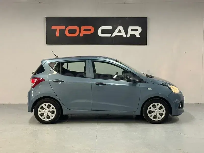 Usado Hyundai i10 66 CV (48 kW) 2015 Gris / plata Utilitario