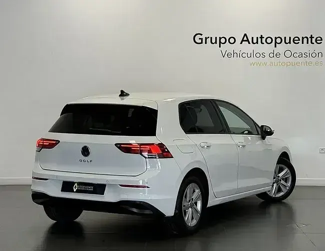 Usado VW Golf VIII 115 CV (84 kW) 2022 Blanco Berlina