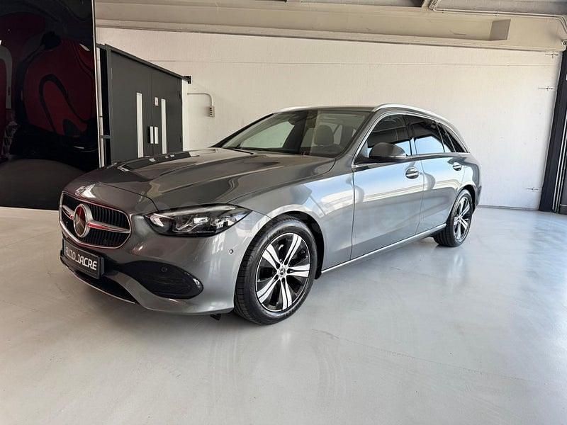 Usado Mercedes C220 200 CV (147 kW) 2022 Gris / plata Familiar
