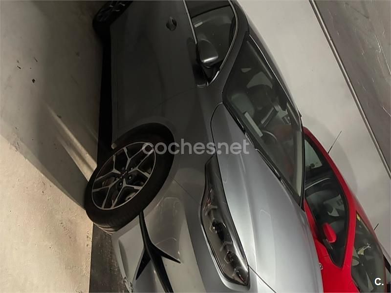 Usado Kia Ceed 136 CV (100 kW) 2024 Azul Utilitario