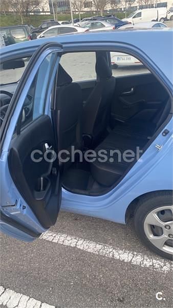 Azul Usado 2014 Kia Picanto Utilitario | 6000 € (Buen precio) - Imagen 1/4