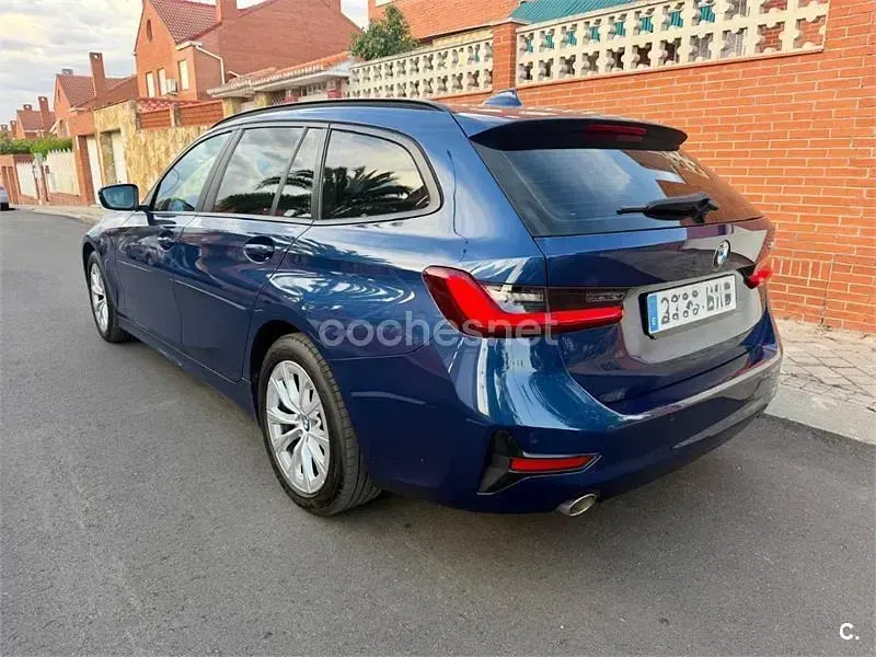 Usado BMW 318 150 CV (110 kW) 2022 Azul Familiar