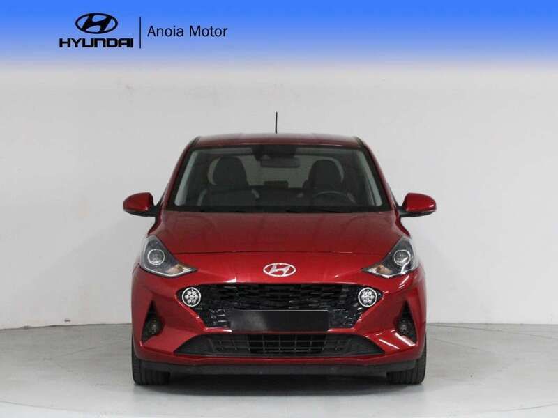 Usado Hyundai i10 85 CV (62 kW) 2020 Granate metalizado Utilitario