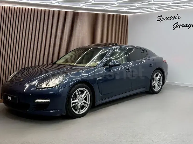 Begagnad Porsche Panamera 250 HK (183 kW) 2012 Blå Halvkombi