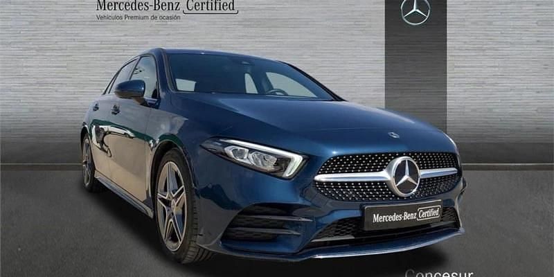 Usado Mercedes A180 116 CV (85 kW) 2022 Azul