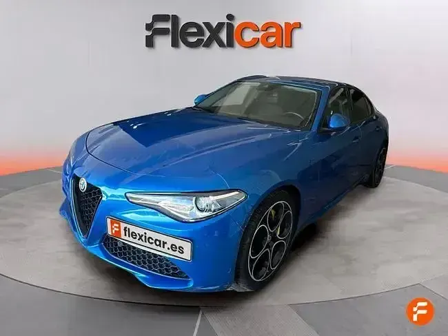 Usado Alfa Romeo Giulia Sprint 200 CV (147 kW) 2021 Azul Berlina