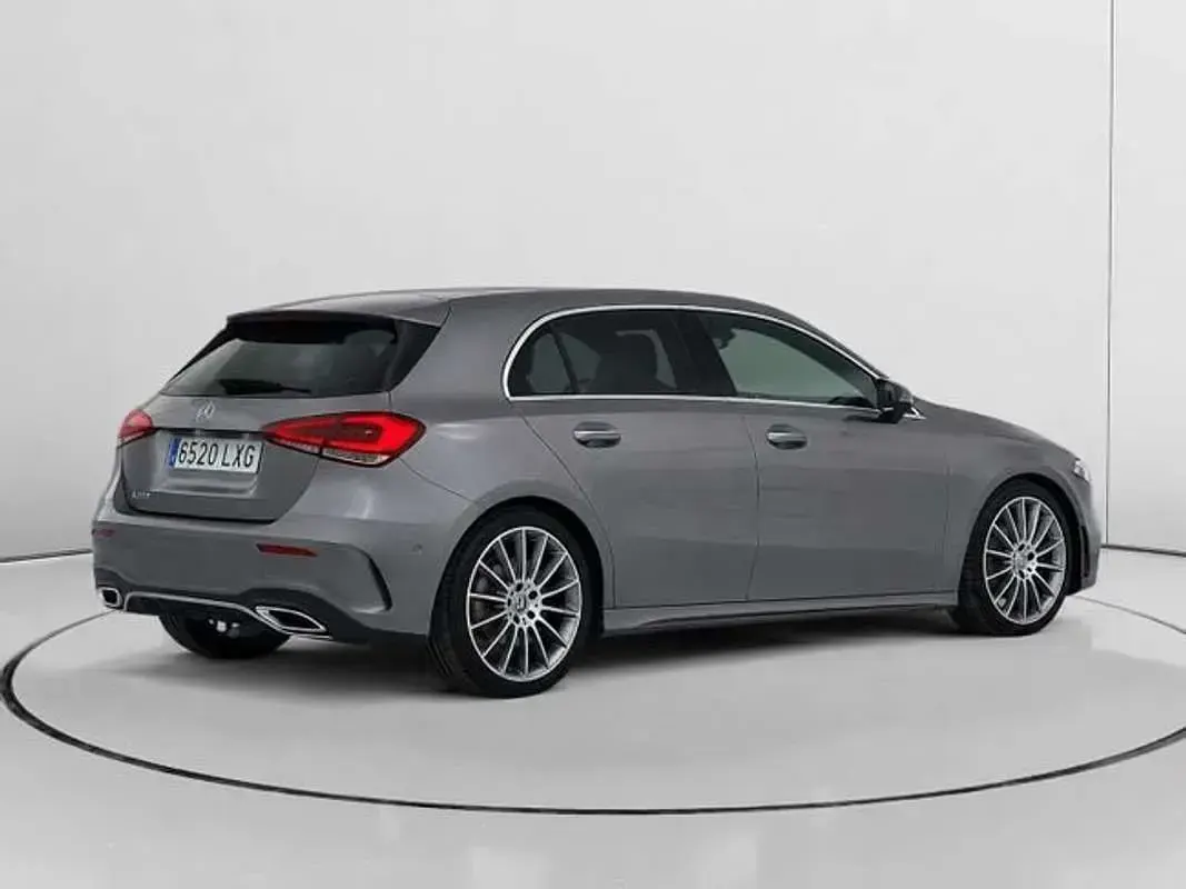 Usado Mercedes A200 163 CV (119 kW) 2022 Gris Utilitario