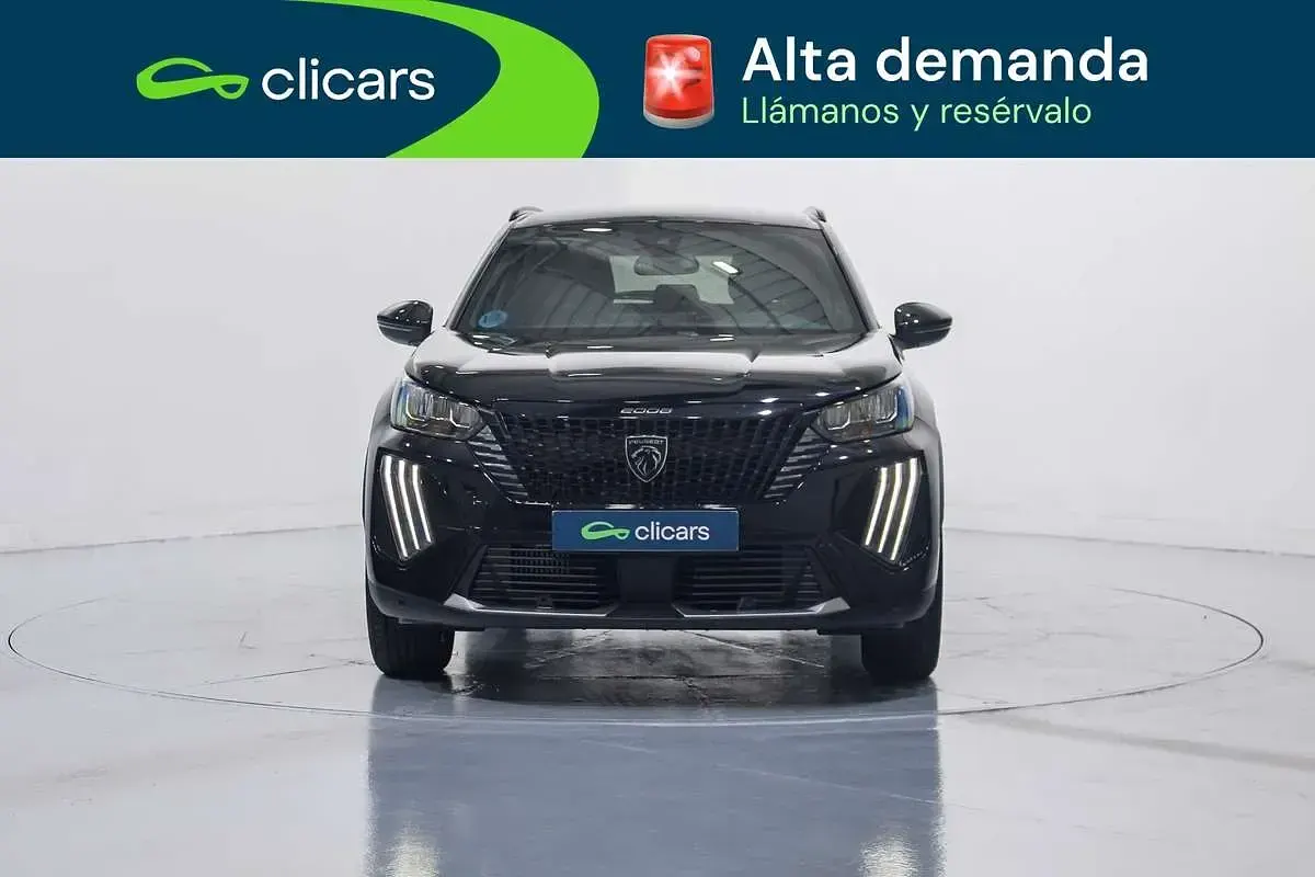 Usado Peugeot 2008 Allure 136 CV (100 kW) 2025 Negro SUV